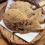 大阪浪花家 - 鯛焼き。外はカリッと、餡子は端っこまでたっぷり。幸せの極み。