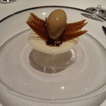 ハジメ - デザート。クロワッサンのアイス