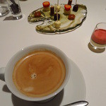 ハジメ - 食後のコーヒーとお茶菓子。