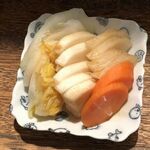 大倉山もつ肉店 - おしんこ 200円