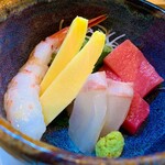 Shunsai Shokubou Seigen - 向付：　鮪、桜鯛、赤海老、若筍（わかたけ）