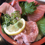 魚輝水産 - 極！まぐろ尽くし丼♪