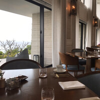 シルー - テーブル席へ