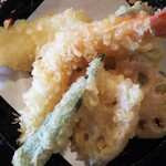 久兵衛屋 - 天ざるうどん 天ぷら れんこん二枚