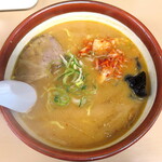 月見軒 - みそキムチラーメン_900円