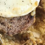 スープカレー トムトムキキル - トムトムハンバーグはこんな感じ