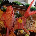 食べるお宿 浜の湯 - 舟盛りのメインは金目鯛