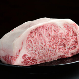 岐阜の老舗【山武商店】の上質な飛騨牛