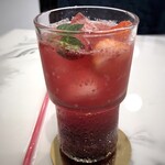 ルジュルカフェ ビストロ - ベリーコーディアル（610円：税込670円）を。 ビジュアルがキレイですね。