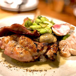 ラ・トォルトゥーガ - フランス産うさぎ もも肉と胸肉の炭火焼