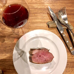 ラ・トォルトゥーガ - フランス シャラン産鴨バトーのロティとジュスタン デュトレーヴ    レ トゥール