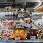 ジャスマン洋菓子店 本店 - ショーケースには・・・