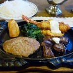 レストラン　くるる - ミックスグリルセット