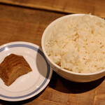 餃子とスパークリング バブルス - 波へいのオデン出汁で炊いたご飯