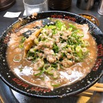 無鉄砲 - とんこつチャーシューメン　こってりネギ多め　カタメ