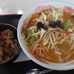 ビーフビレッヂ区界 - 味噌ラーメンＢセット