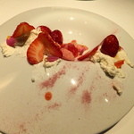 フロリレージュ - クレームダンジュとフレッシュのいちご（2012/3)