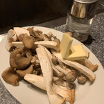 竹千代 - きのこバター焼き