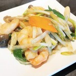 四川料理 シュン - 海老とうるいの醤油炒め