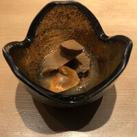 鮨 たくま - 蒸し鮑
                    