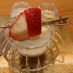 エペ クープ - 長崎県産いちご「恋みのり」とコーカサスヨーグルト