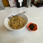 ラーメンとん太 - 半チャーハン