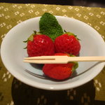 島宿　真里 - 苺