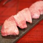 焼肉赤身にくがとう - 