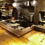 酒井商会 - 看板のない大人の居酒屋