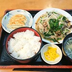 珉珉 - 肉ニラ炒め定食