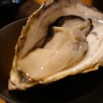 囲炉裏料理と日本酒スローフード 方舟 - 牡蠣の囲炉裏焼き