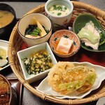 Kagonoya - なでしこ弁当 鰻せいろご飯セット