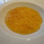 エメ・ヴィベール - コンソメジュレと根セロリのムース