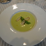 エメ・ヴィベール - 緑の春野菜のポタージュ