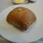 エメ・ヴィベール - ３個目のパン