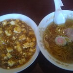 Kourouen - 麻婆飯と中華そば。麻婆飯はグレード上がるが、そばはオーソドックスなもの。