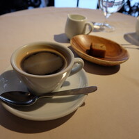 ヌガ - コーヒーと小菓子