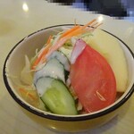 驢馬 - ドリアにもサラダ付きます