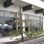 伊豫水軍 - お店の海側はこんな大きなガラス張り