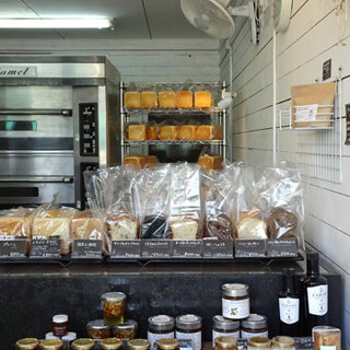 バイキングベーカリー ゼロ_2