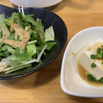 ウェイハイキッチン - ランチセットのサラダと豆腐