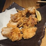 Sumibiyaki Hitokaze - 鶏の唐揚げ