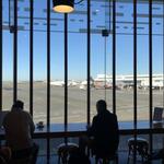 Bistro 2020 - 飛行機を眺めて