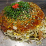 広島流お好み焼き 秀 - 肉玉　そば入り　ツナ・コーン（トッピング）