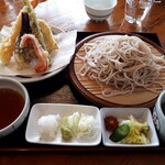 くいものや ラ・ネージュ - 天ざるそば(1400円)