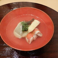 口福 みなみ - そら豆の真薯と金目鯛の椀