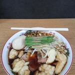 王者-23 - ホルモンブラック、トッピング(燻製吊るし焼き、たまねぎ)