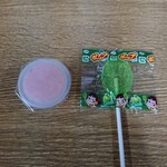 王者-23 - 食後のサービスでもらった飴とゼリー