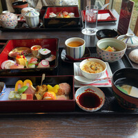 日本料理 雲海 - 花ごよみ御膳