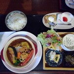 ビストロ ホームバウンド - 野菜たっぷりのせハンバーグ、ノーマル